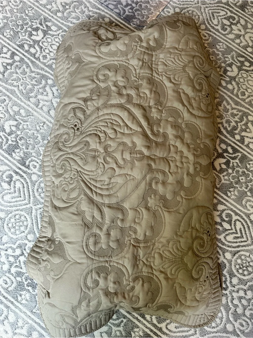 Oversized King Neutral Beige Sage Quilted Bedspread Scalloped Edges 115” x 120”